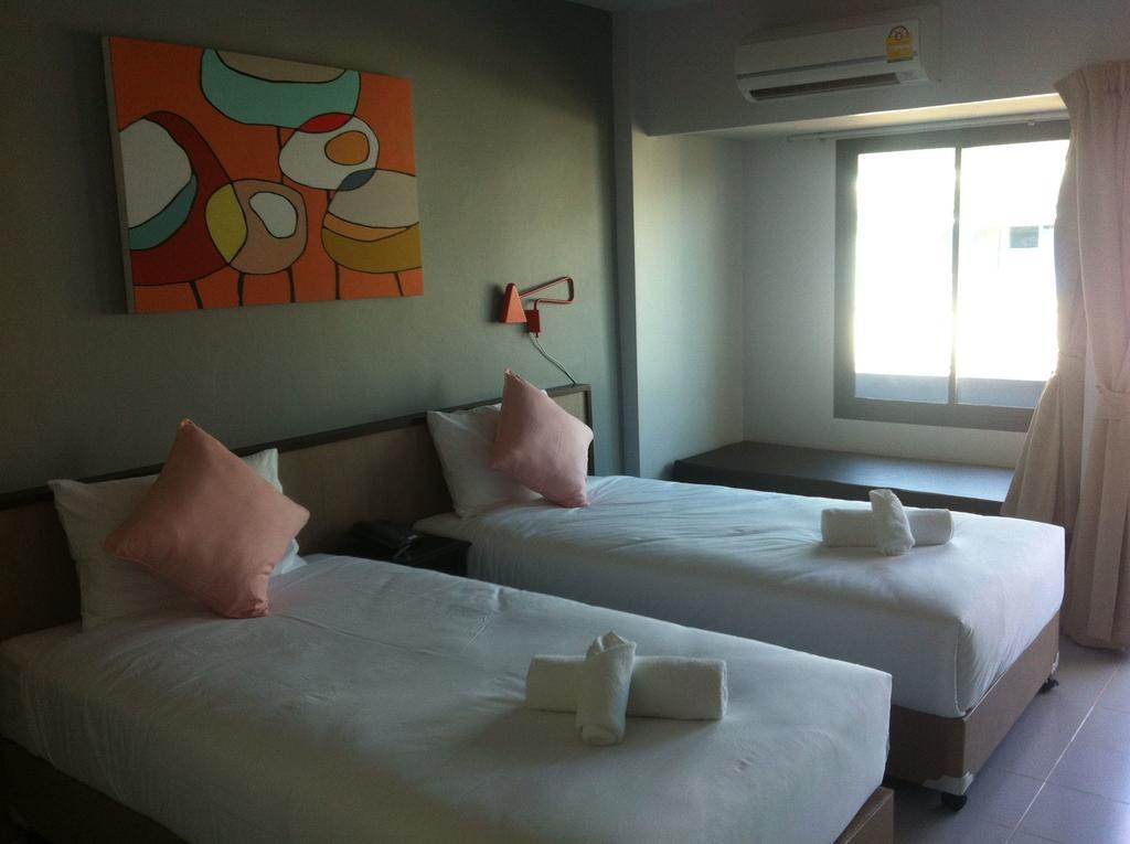 Chalong Sea Breeze Hotell Eksteriør bilde