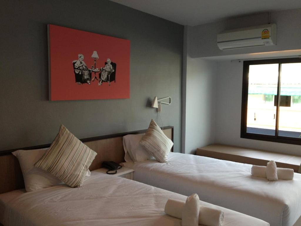 Chalong Sea Breeze Hotell Eksteriør bilde